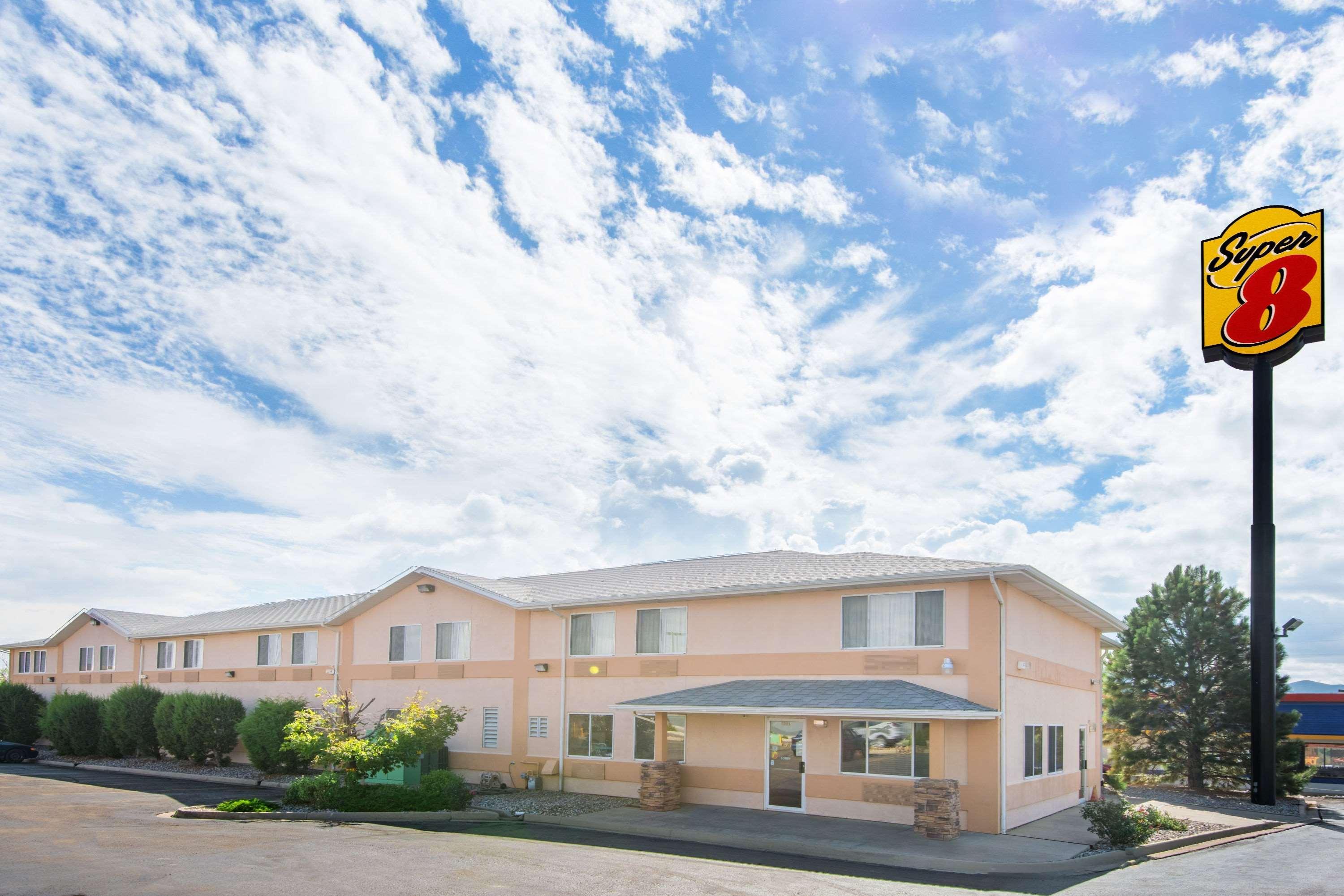 Super 8 By Wyndham Trinidad Hotel Exterior photo
