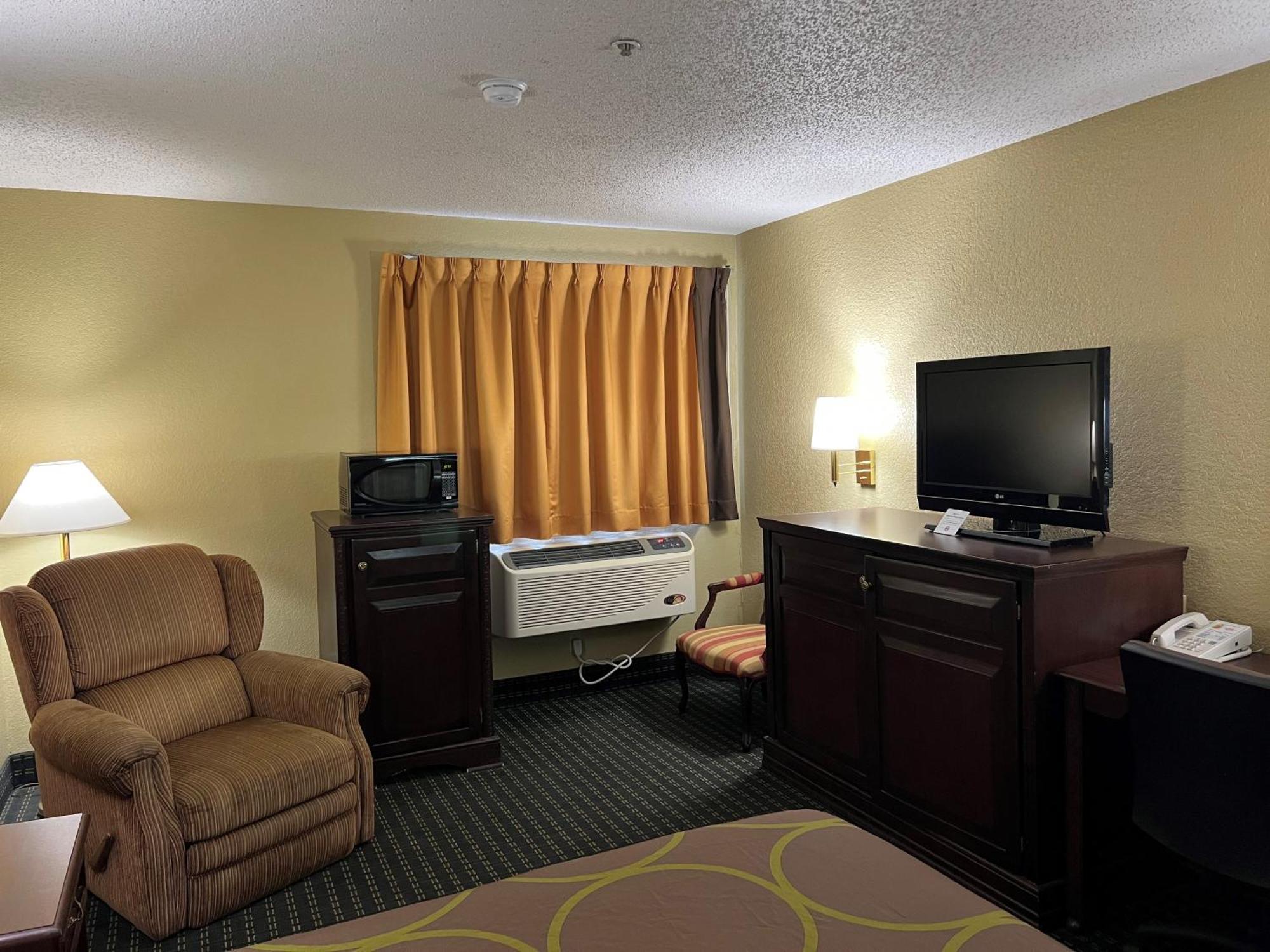 Super 8 By Wyndham Trinidad Hotel Room photo
